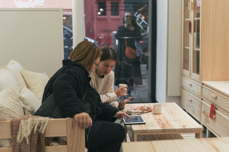 LE MAGASIN DES MEUBLES MOCHES